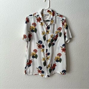 Aeropostale The Resort Button Up Shirt Men's White Floral Hawaiian Size S
